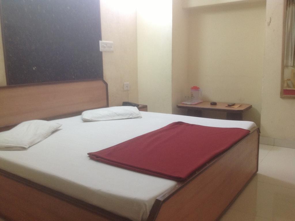 Hotel Kamal Kunj Τζαϊπούρ Εξωτερικό φωτογραφία