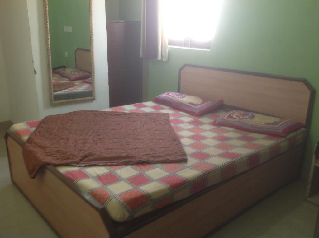 Hotel Kamal Kunj Τζαϊπούρ Δωμάτιο φωτογραφία